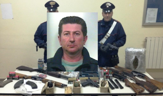 Droga e arsenale in casa: arrestato presunto affiliato a clan mafioso del Catanese