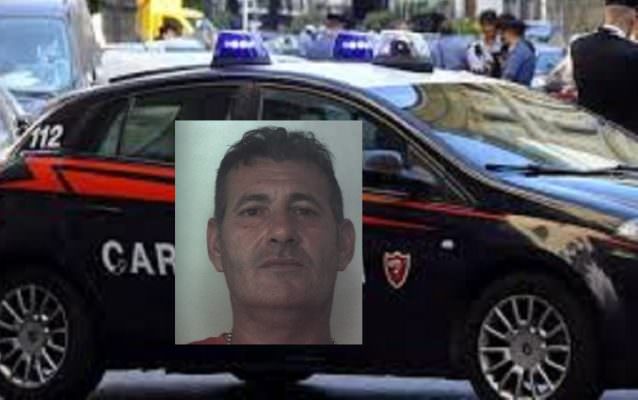 Deteneva in casa 25 dosi di cocaina e 180 euro: in manette pusher 46enne