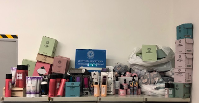 Furto alla zona industriale di Catania: prodotti di cosmetica rivenduti illegalmente