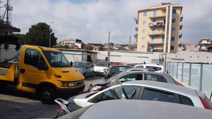 Scoperta autorimessa abusiva a Picanello: multato il titolare