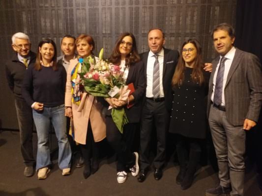 Il Liceo Mario Rapisardi di Paternò incontra la scrittrice Catena Fiorello – LE FOTO