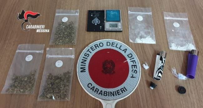 Trovato in possesso di tre accendini “stupefacenti”: arrestato 48enne per spaccio