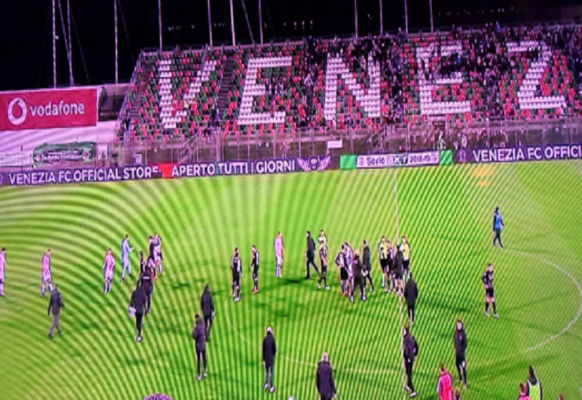 Serie B: il Palermo torna da Venezia con un punto ma tanta rabbia e delusione