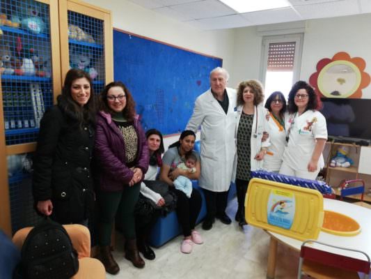 Iniziativa “Doniamo un sorriso 2018”, donati giochi e peluche a un Reparto Pediatrico