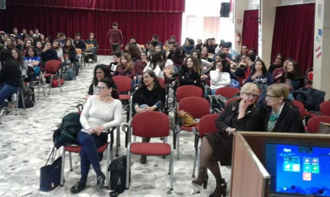 “Festa della donna”, conferenza al liceo classico “Mario Rapisardi” di Paternò