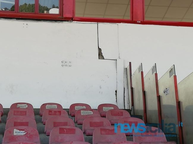 Catania, stadio Angelo Massimino scolorito e decadente: per sognare la Serie B serve un impianto migliore – FOTO