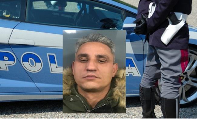 Nesima, armi e munizioni da guerra dentro lo zainetto: arrestato 44enne
