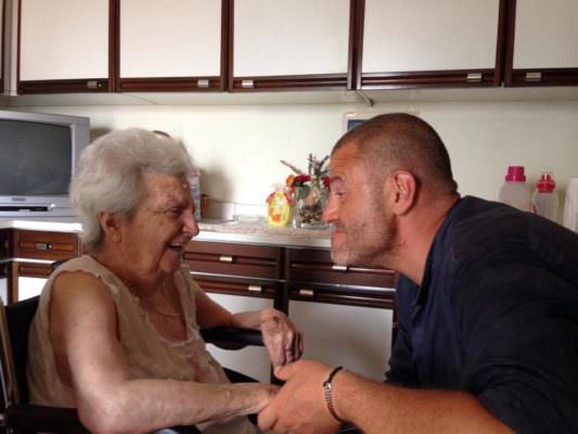 Grave lutto per Giulio Golia, un post su Facebook spiega l’assenza a Le Iene nella scorsa puntata