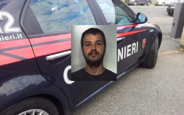 Passeggia per una via del centro nonostante la sorveglianza speciale: in manette Michele Oglialoro