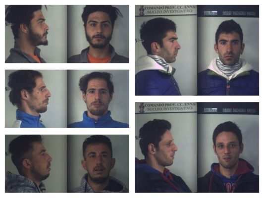 Spaccio in villa e servizio a domicilio, tra i clienti anche minori: 5 arresti