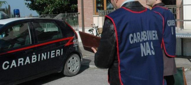 Carne e salsiccia in cattivo stato di conservazione, sanzioni per 6mila euro in 3 attività di ristorazione