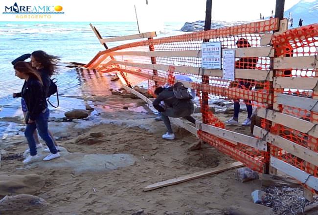 Scala dei Turchi, area pericolante. I visitatori vanno lo stesso e rischiano la vita – FOTO