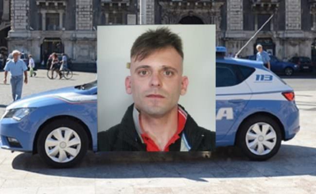 Catania, scoperto laboratorio artigianale per la droga in edificio popolare: 29enne in manette