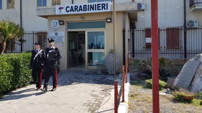 Oltre mezzo chilo di marijuana in auto: 3 uomini fermati ai caselli. Arrestati