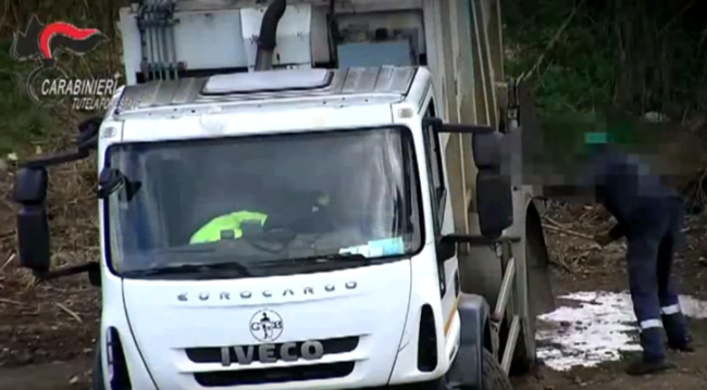Inquinamento ambientale e traffico illecito di rifiuti: arrestati due dipendenti di Energeticambiente – DETTAGLI