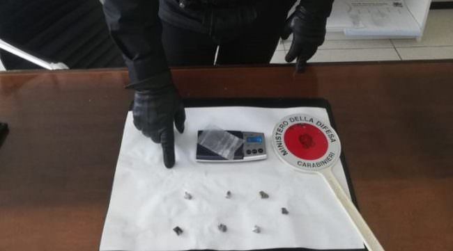 Droga in piazza Matteotti e Campailla: in manette giovanissimo pusher