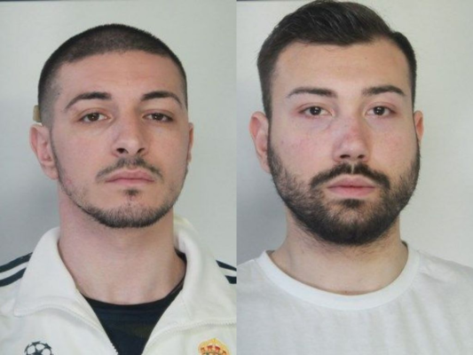 Assaltano una tabaccheria nel centro di Catania, fuggono ma vengono acciuffati dalla polizia: rapinatori finiscono in carcere
