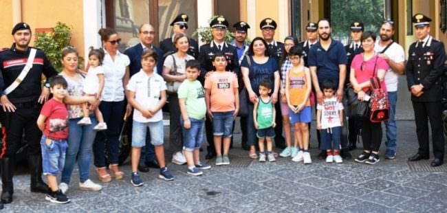Catania, i piccoli pazienti del Policlinico in visita nella sede dei carabinieri di piazza Verga