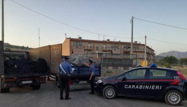 Giovanissimo sorpreso a bruciare quasi 5mila chili di rame: arrestato