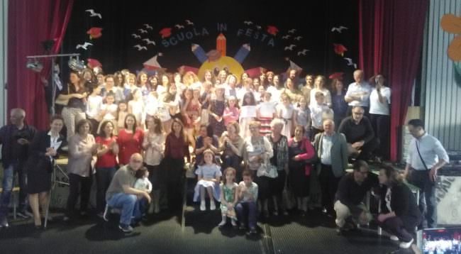 Coreografie, premi e clima familiare: la festa delle eccellenze dell’I.C. “A. Malerba”