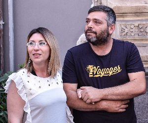 Catania, famiglia con tre figli sfrattata da casa: i Pernice tornano a sorridere grazie all’aiuto della Fondazione Ebbene