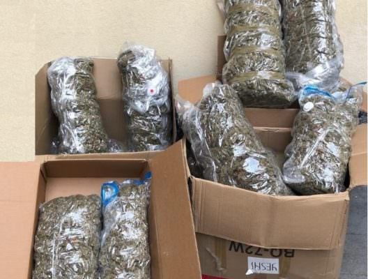 Corriere della droga sorpreso nel Catanese con oltre 130 chili di marijuana: arrestato 44enne Corriere della droga sorpreso nel Catanese con oltre 130 chili di marijuana: arrestato 44enne