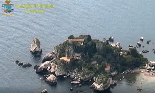 Mafia ed escursioni a Isola Bella: 31 arresti, sequestro ai clan Cappello-Cintorino e Santapaola-Ercolano – VIDEO