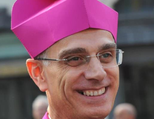 Caso Pappalardo Fiumara: vescovo di Acireale difende il prete vittima di ricatti