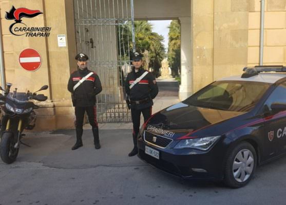 Insulti, molestie e offese ai vicini di casa: arrestato per stalking un 69enne