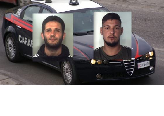 Spacciavano “erba” e “coca” a Librino: due arresti