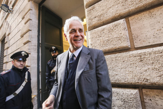 CONCESSI I DOMICILIARI ALL'EX GOVERNATORE LOMBARDO ROBERTO FORMIGONI