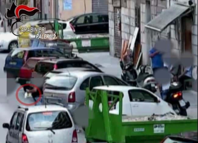 ASSE DELLA DROGA TRA PALERMO E NAPOLI, 12 ARRESTI