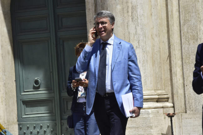 RAFFAELE CANTONE LASCIA L'AUTORITÀ ANTICORRUZIONE