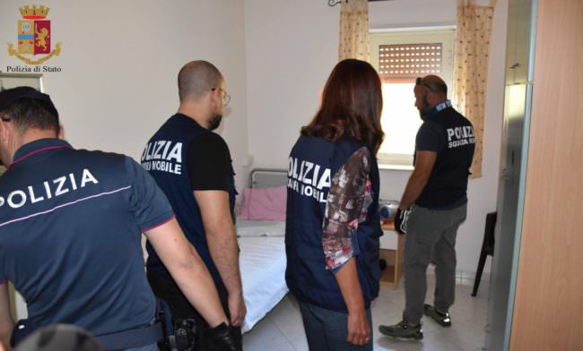 MALTRATTAMENTI AD ANZIANI IN CASA DI RIPOSO A RAGUSA, 3 INDAGATE