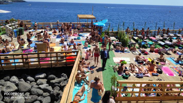 L’estate non lascia Catania: aperto per altre 2 settimane il solarium del lungomare
