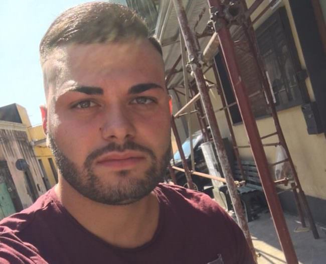 Tragedia nel Catanese, schianto fatale in scooter: morto il 22enne Michele Costa