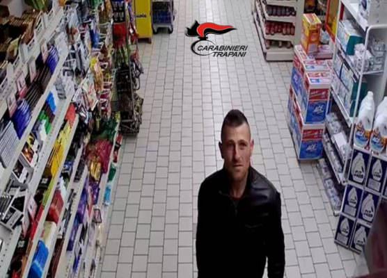 Chiese, santuari e attività commerciali nel mirino: arrestato ladro seriale