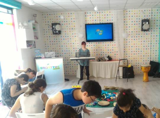 “Il coro, il corpo e lo spazio”: il laboratorio musicale di Grazia Alonzo per conoscere meglio se stessi