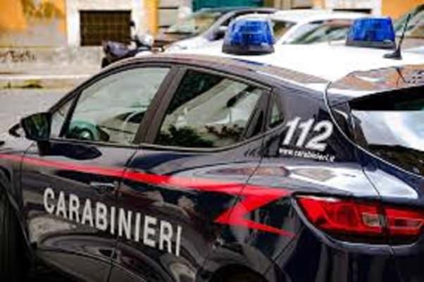 Rapina e lesioni pluriaggravate, blitz dei carabinieri all’alba: arrestati due rapinatori seriali