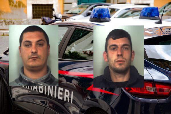 Librino, sorpresi a spacciare marijuana e cocaina in viale Grimaldi: arrestati due giovani