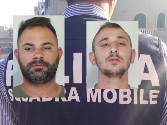 Rubano un’auto e chiedono il “cavallo di ritorno” al proprietario: due arresti nel rione Picanello