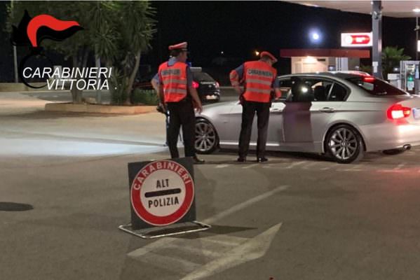 Tre denunce per guida in stato di ebbrezza e segnalazioni alla Prefettura: serrati controlli dei carabinieri