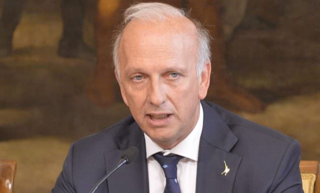 EDUCAZIONE CIVICA OBBLIGATORIA A SCUOLA, E' LEGGE