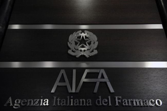 Covid, i dati dell’Aifa: “Su 758 eventi fatali solo 22 sono correlabili ai vaccini Covid”