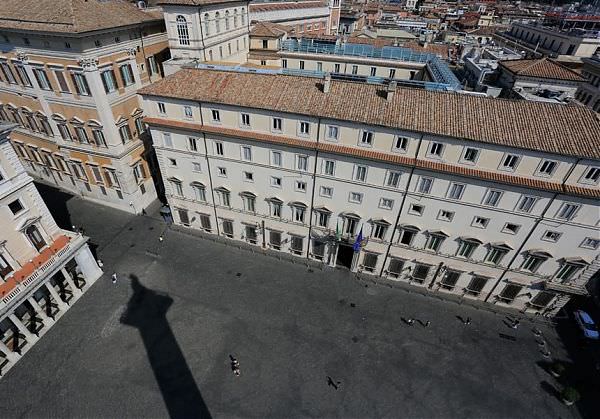 GOVERNO, M5S E PD PIÙ VICINI MA NON SI SCIOGLIE ANCORA IL NODO PREMIER