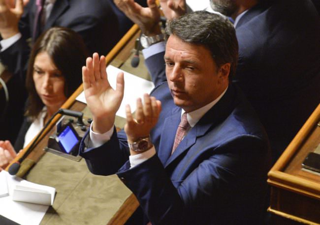 GOVERNO, RENZI “METTERE DA PARTE LE AMBIZIONI PERSONALI”