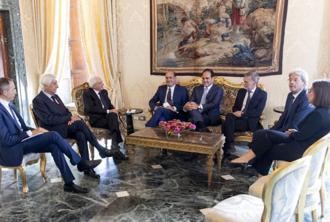 GOVERNO: ZINGARETTI “SI' A NUOVO ESECUTIVO, MA NIENTE STAFFETTA”
