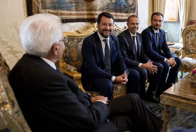 SALVINI “MILIONI DI ITALIANI SCONCERTATI PER TEATRINO DELLE POLTRONE”