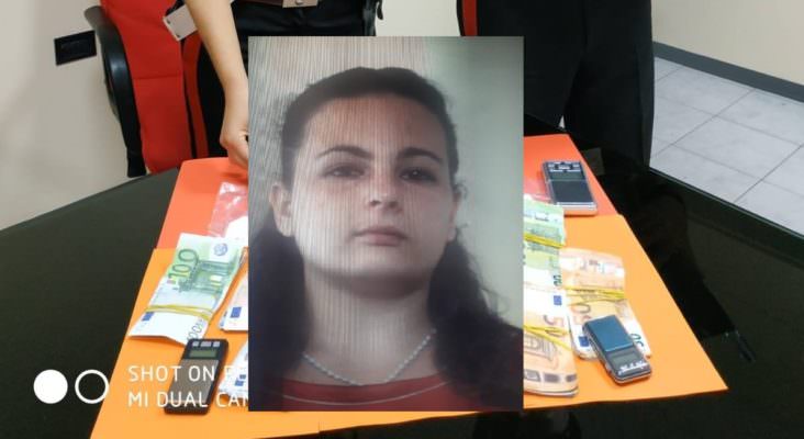 Hashish e cocaina in casa, Marianna Mandragona finisce in manette: trovati anche oltre 9mila euro