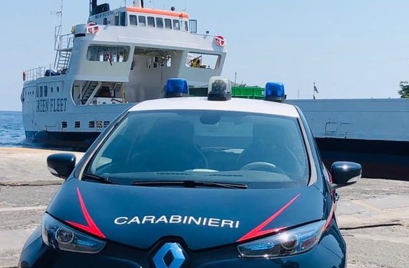 Da Catania a Lipari con 130 grammi di cocaina: arrestato per spaccio 19enne